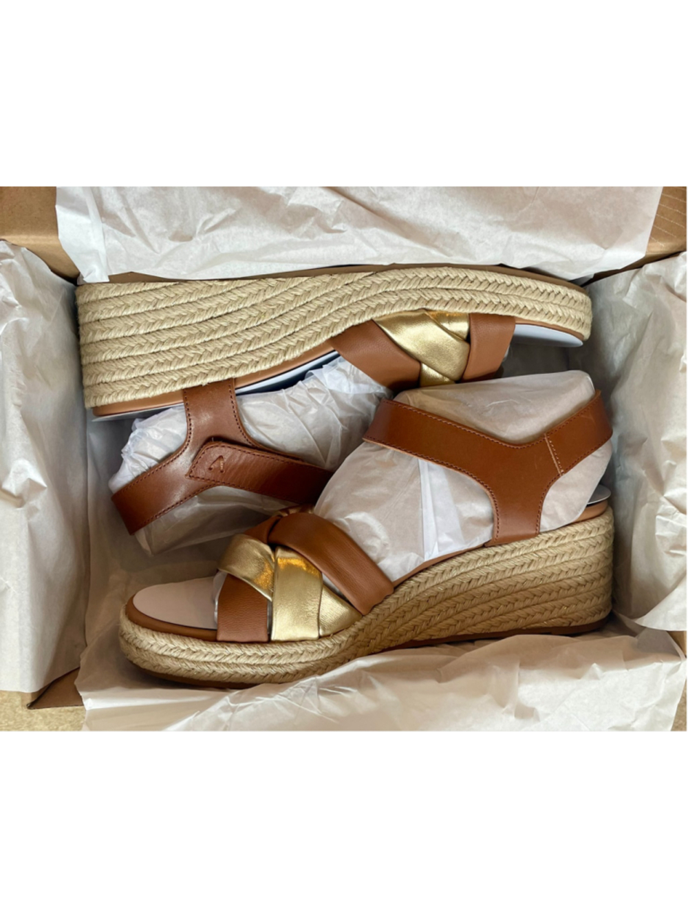 Vionic Saratoga Tan Gold Leather Espadrille Wedge Sandals 10W Wide NIB